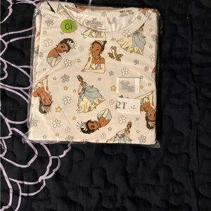 Girls White Princess Print Pajama Set - 2T